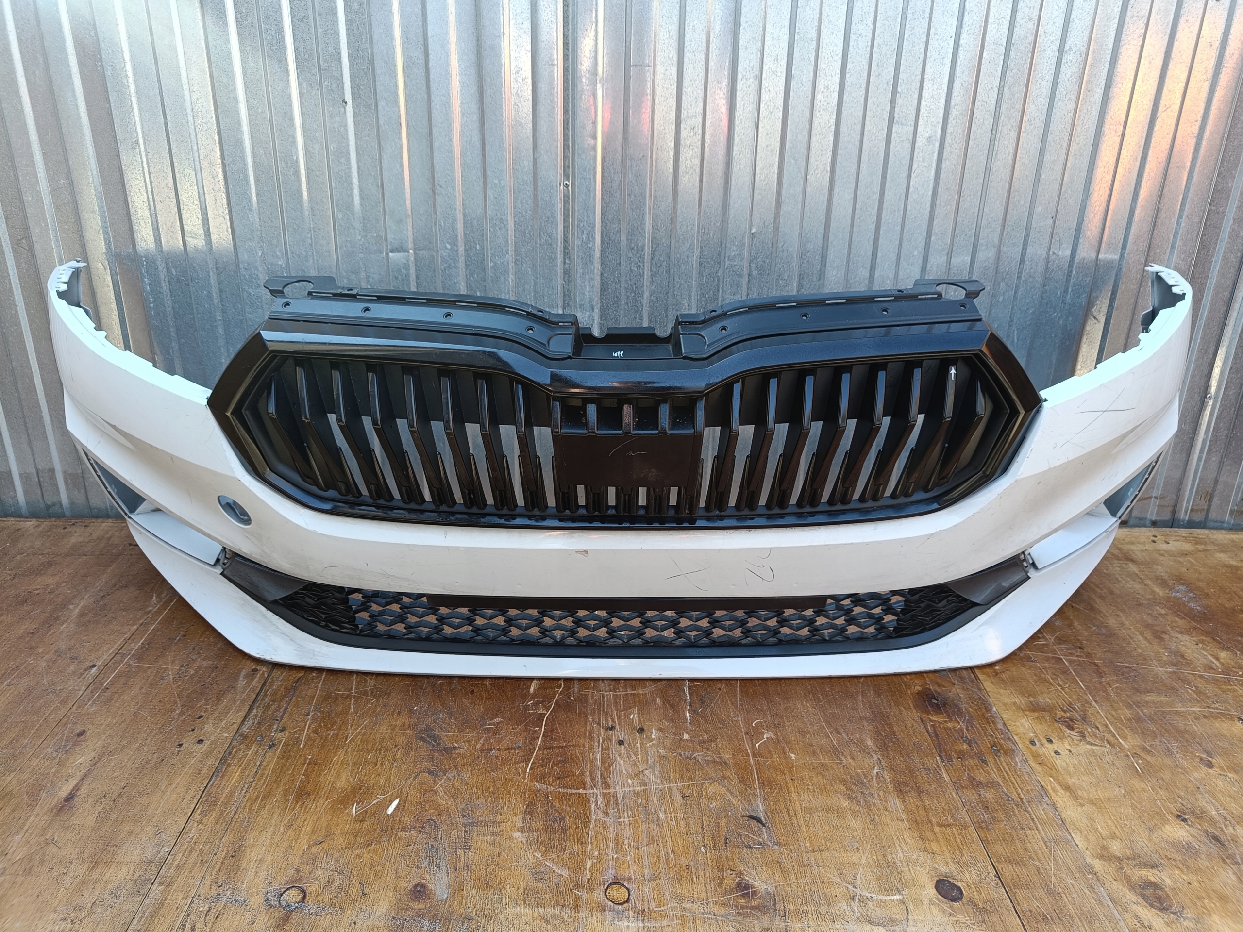 SKODA FABIA IV 4 6VA zderzak przód przedni + grill 6VA807221