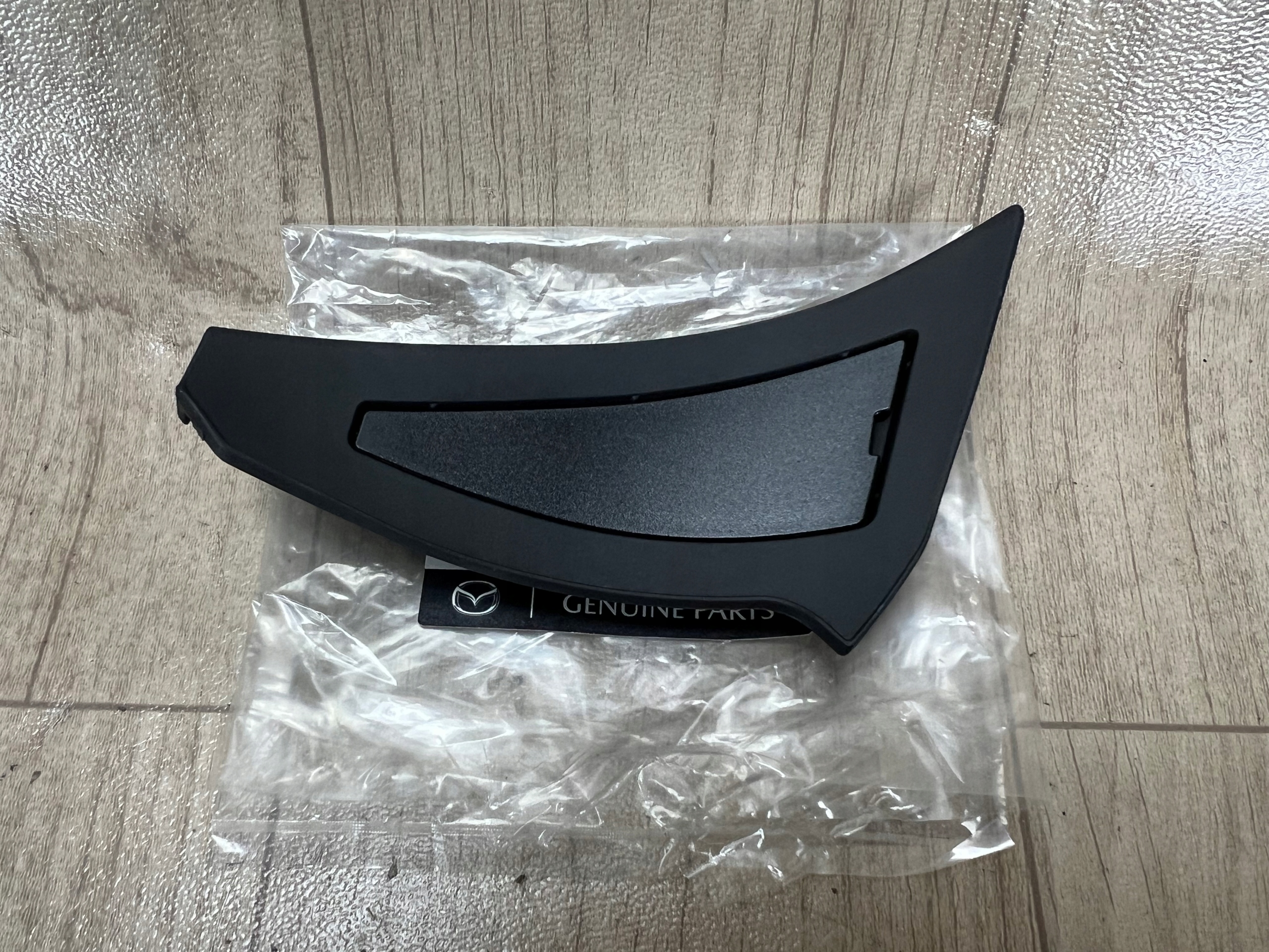 MAZDA CX5 CX-5 II 2 uchwyt mocowanie lampy tył tylny lewy KB8A513JXA