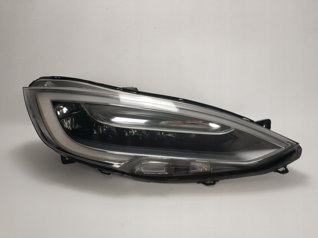 TESLA S LIFT lampa LED przód przednia prawa