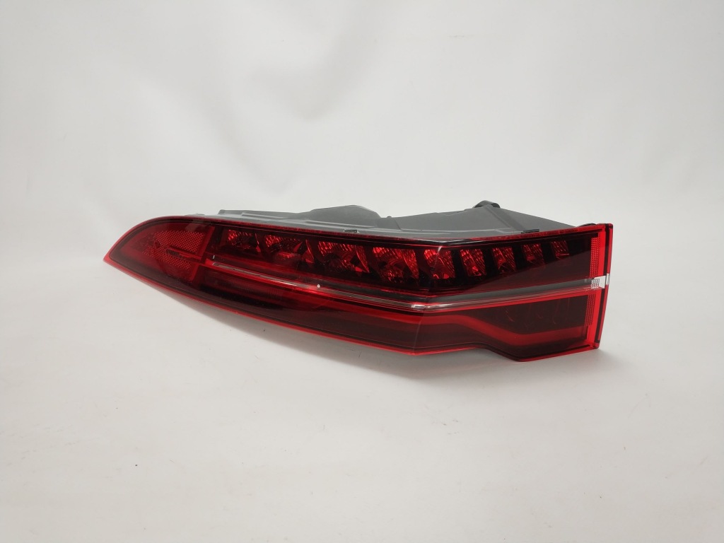 JAGUAR I-PACE lampa LED tył tylna lewa J9D3-13405