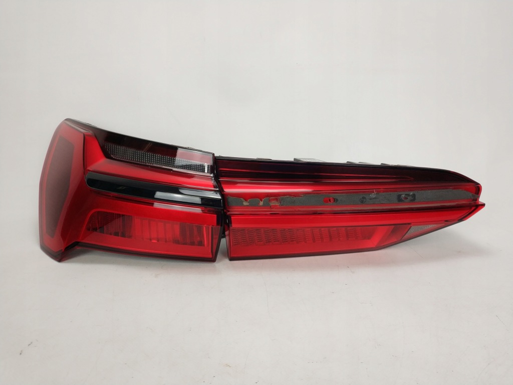 AUDI A6 C8 4K5 lampy tył tylne lewe. K-ce
