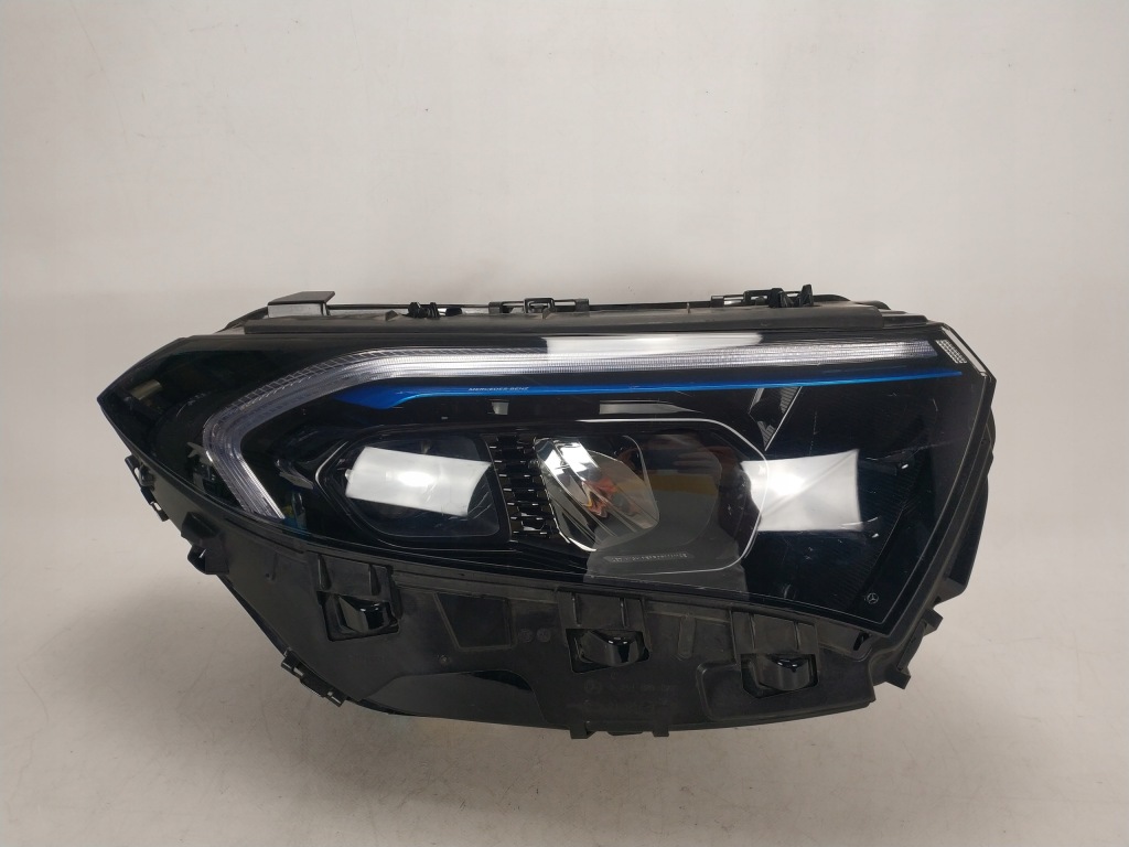 MERCEDES EQA EQB H243 W243 lampa LED przód prawa