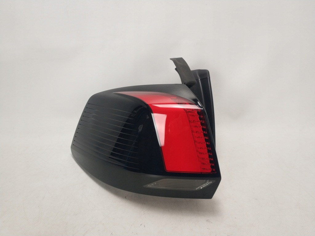 PEUGEOT 5008 II 2 lampa LED tył tylna lewa 9811028080